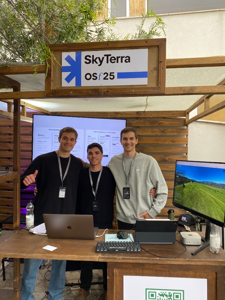 SkyTerra Equipo